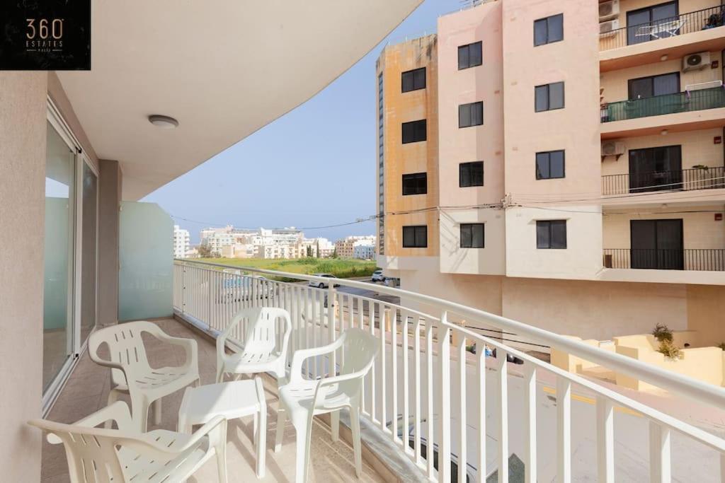 Spacious 2Br Apt In Qawra - Perfect For Families By 360 Estates Сейнт Полс Бей Екстериор снимка