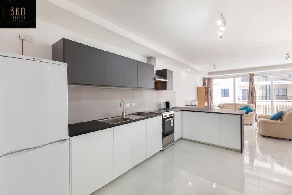 Spacious 2Br Apt In Qawra - Perfect For Families By 360 Estates Сейнт Полс Бей Екстериор снимка