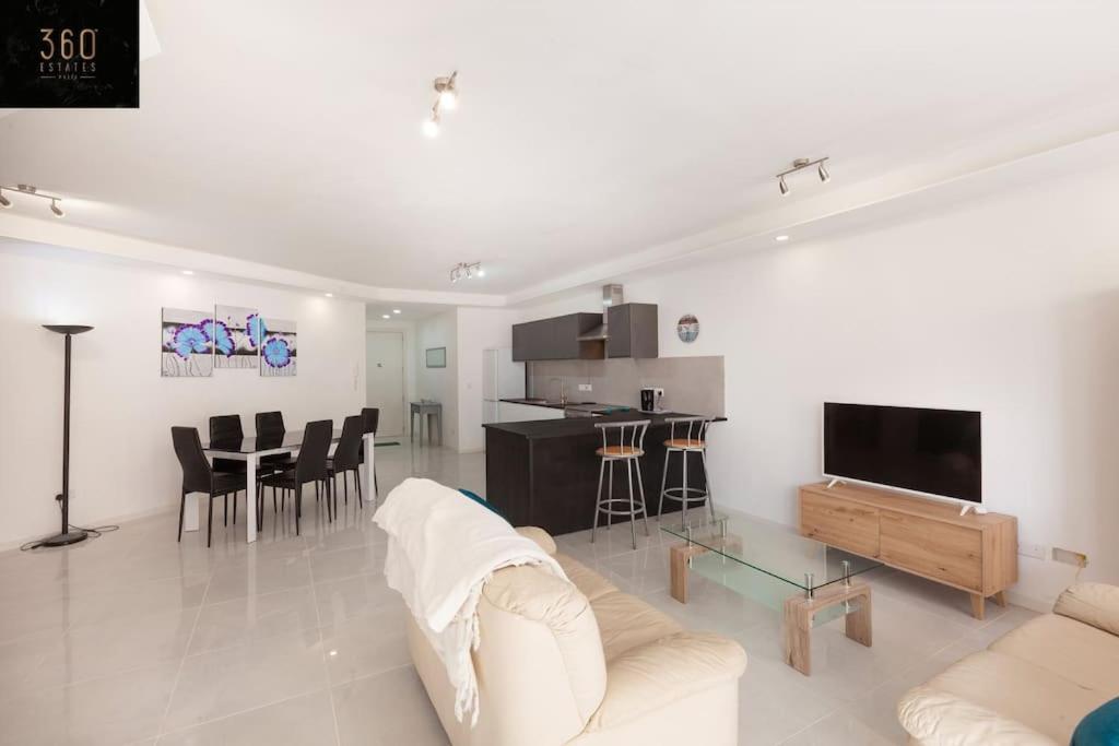 Spacious 2Br Apt In Qawra - Perfect For Families By 360 Estates Сейнт Полс Бей Екстериор снимка